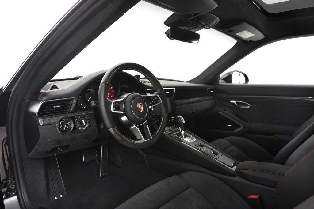 Porsche 991.2 Carrera GTS