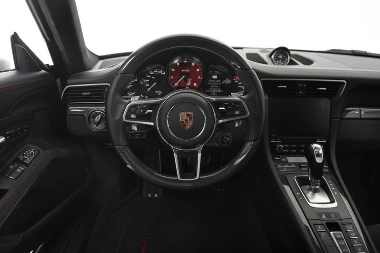 Porsche 991.2 Carrera GTS