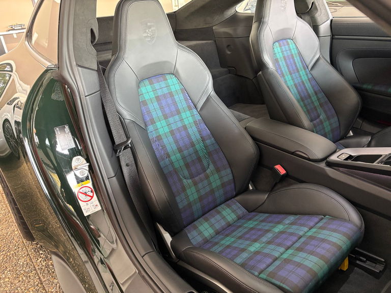 Porsche 992 GT3 Touring