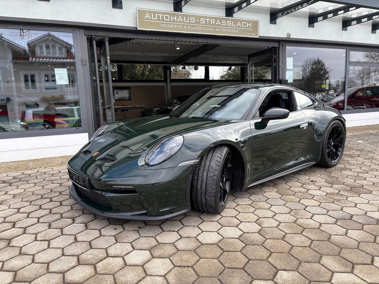 Porsche 992 GT3 Touring