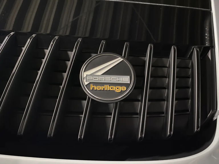 Porsche 992 Sport Classic