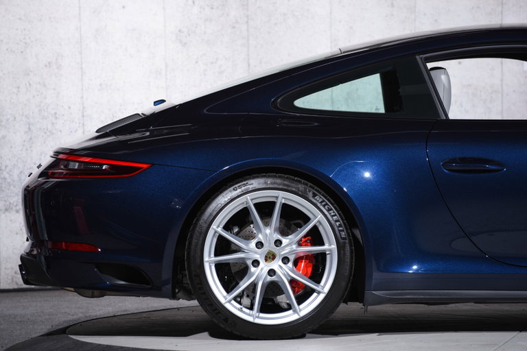 Porsche 991.2 Carrera GTS