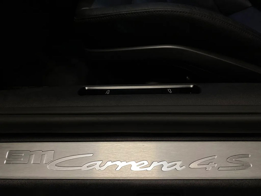 Porsche 992 Carrera 4S