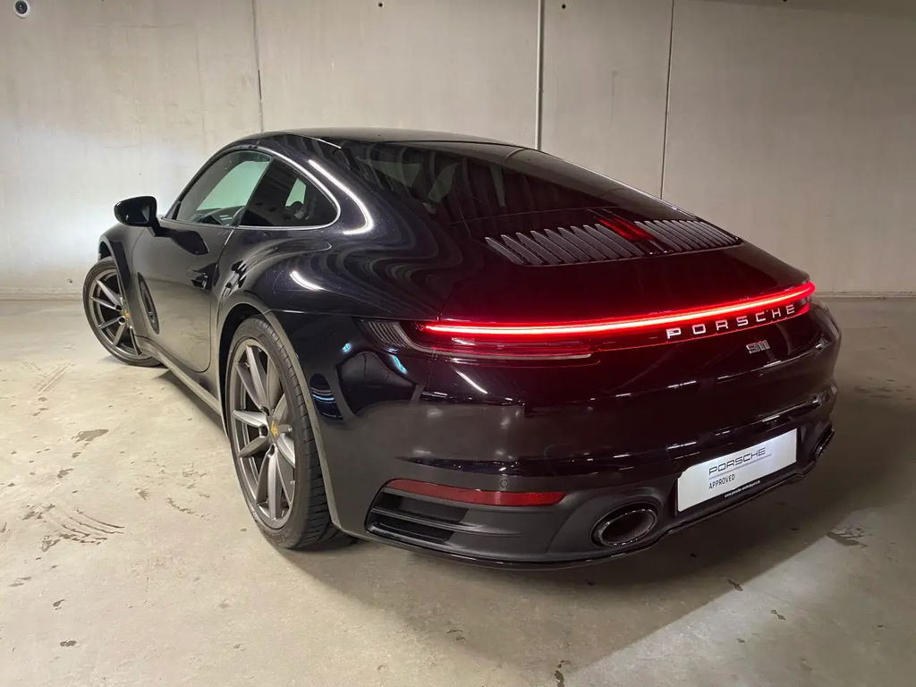 Porsche 992 Carrera