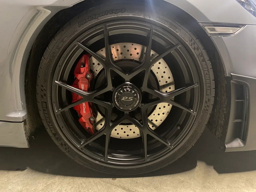 Porsche 718 Spyder RS