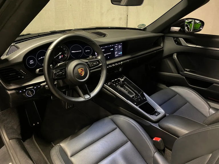 Porsche 992 Carrera 4S