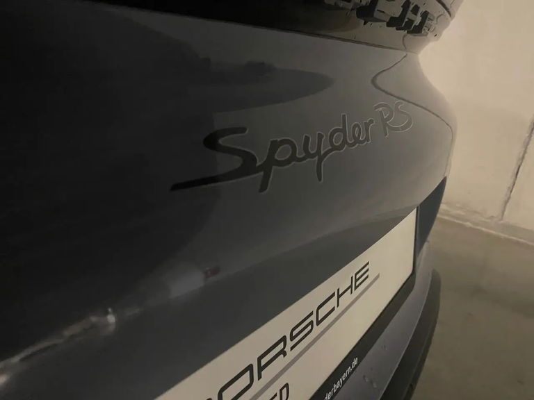 Porsche 718 Spyder RS