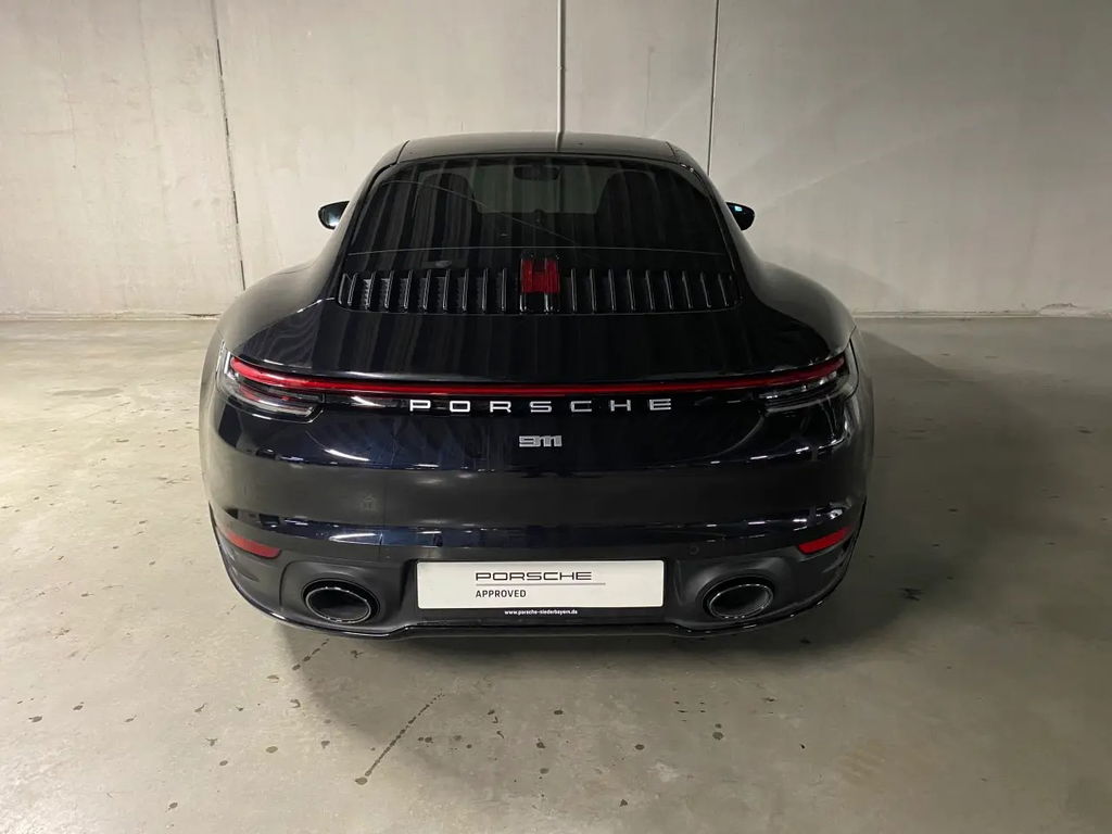 Porsche 992 Carrera