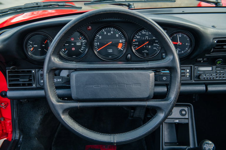 Porsche 911 Carrera 3.2