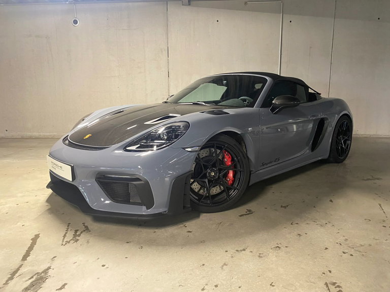 Porsche 718 Spyder RS