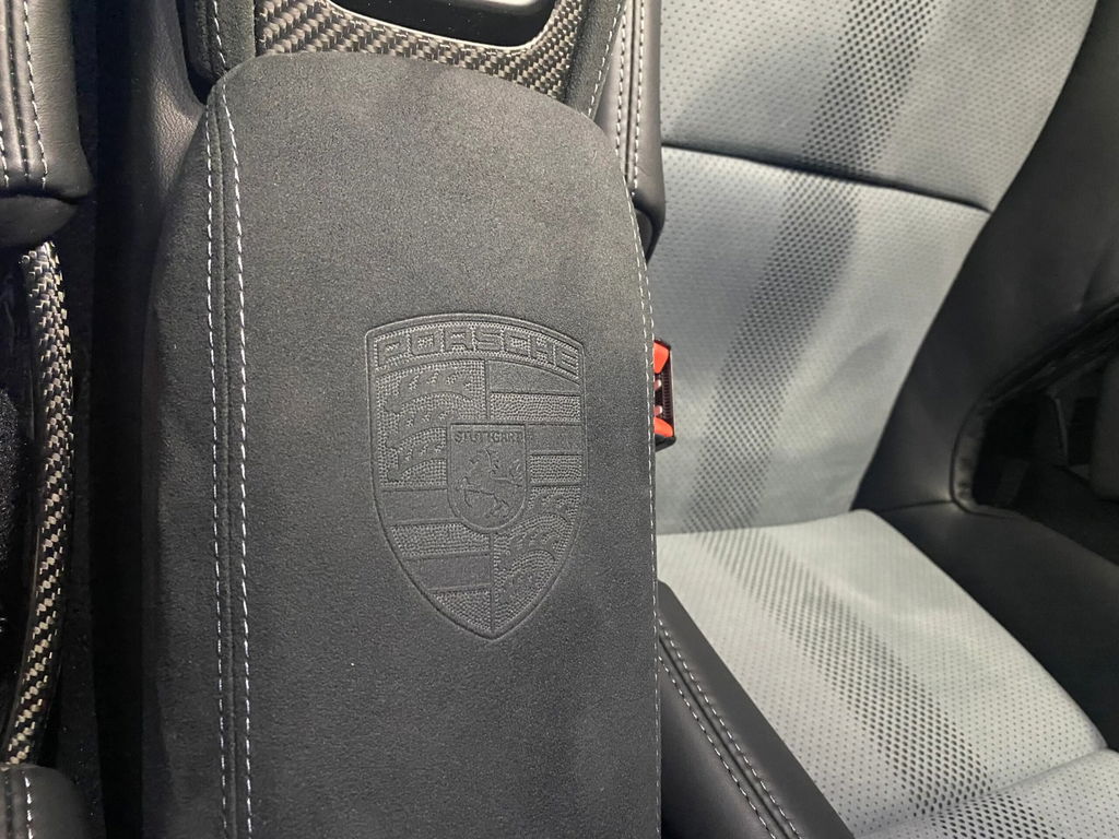 Porsche 718 Spyder RS