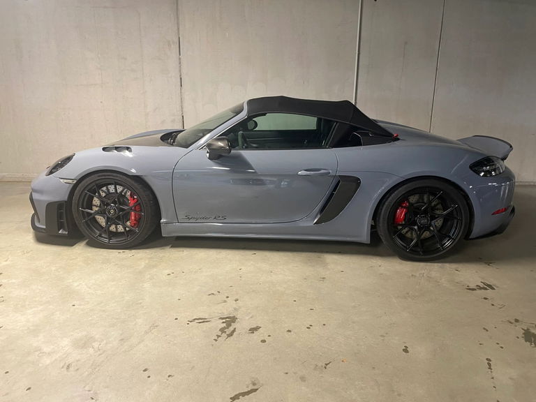 Porsche 718 Spyder RS