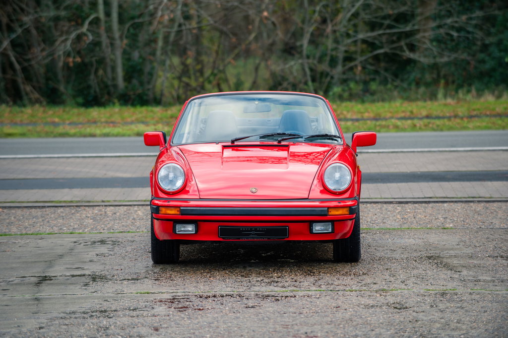 Porsche 911 Carrera 3.2