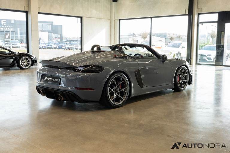 Porsche 718 Spyder RS