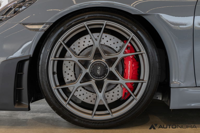 Porsche 718 Spyder RS