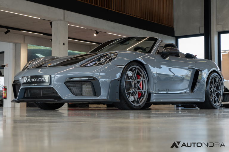 Porsche 718 Spyder RS