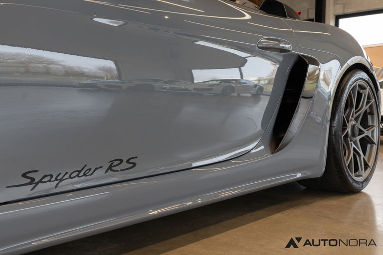 Porsche 718 Spyder RS
