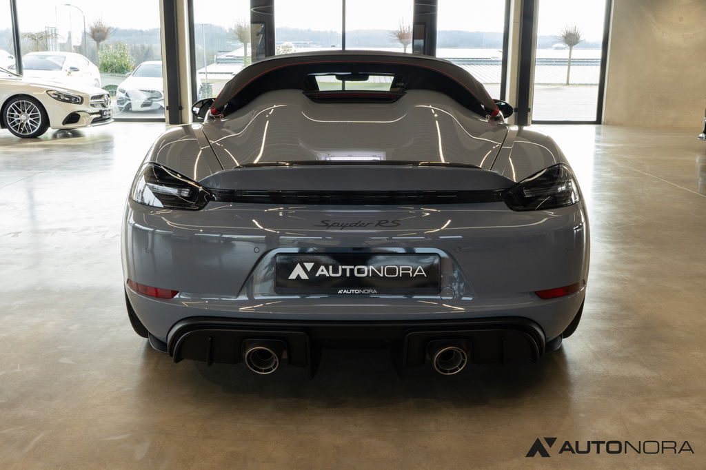 Porsche 718 Spyder RS