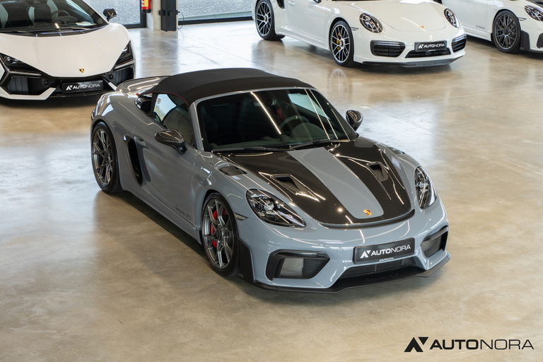 Porsche 718 Spyder RS