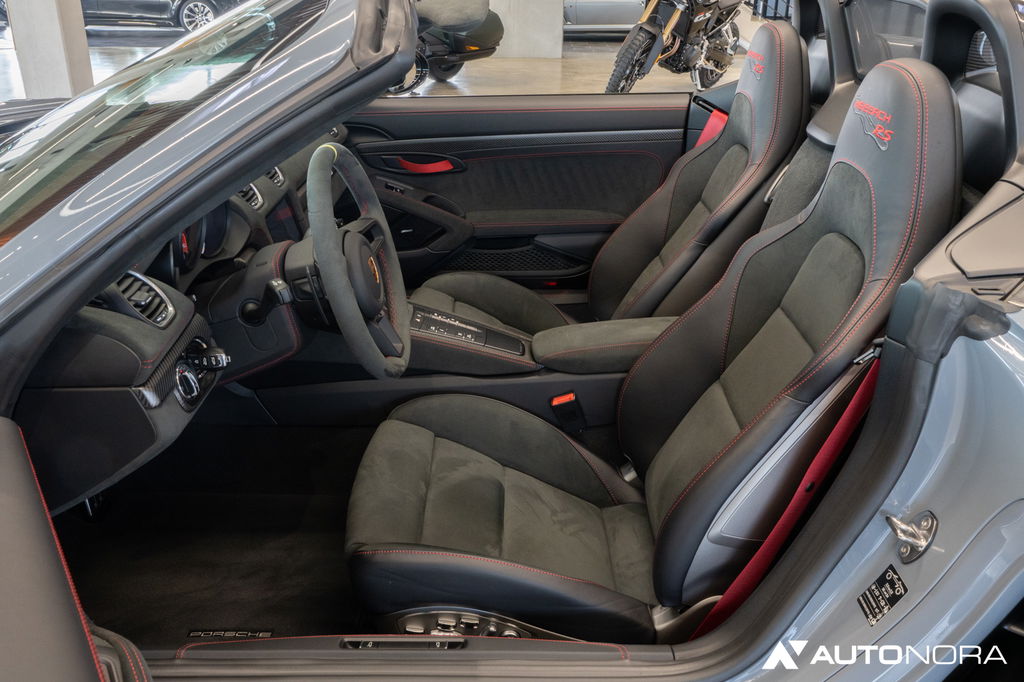 Porsche 718 Spyder RS