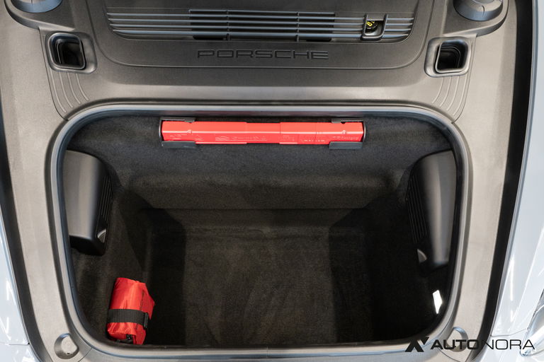 Porsche 718 Spyder RS