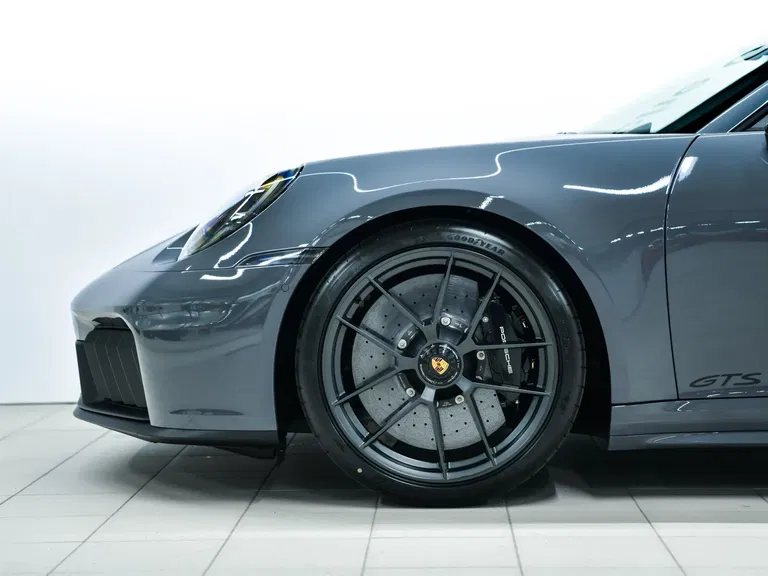 Porsche 992.2 Carrera GTS