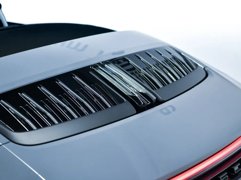 Porsche 992.2 Carrera GTS