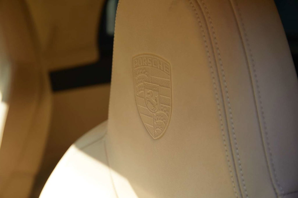 Porsche 992 Heritage Design Edition