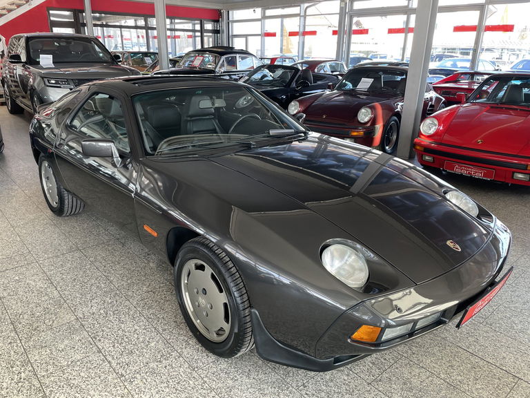 Porsche 928 S