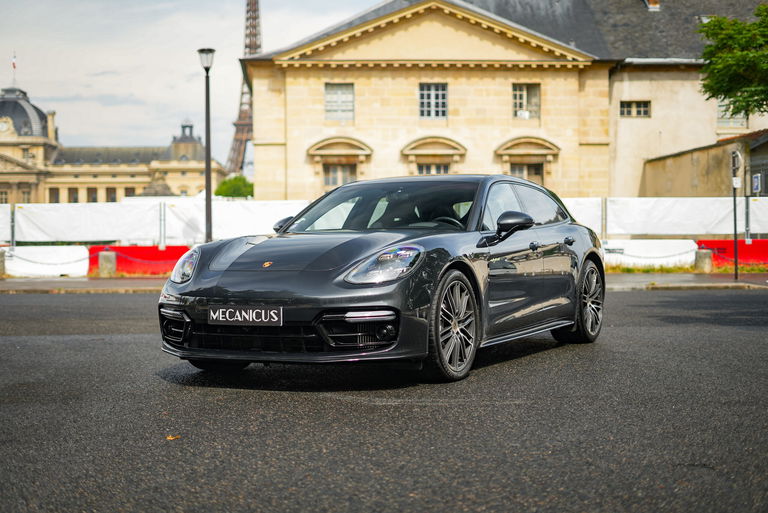 Porsche Panamera 4 E-Hybrid