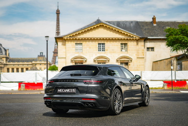 Porsche Panamera 4 E-Hybrid