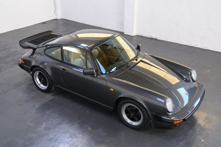 Porsche 911 Carrera 3.2