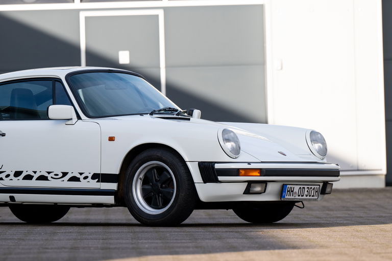 Porsche 911 Carrera 3.2