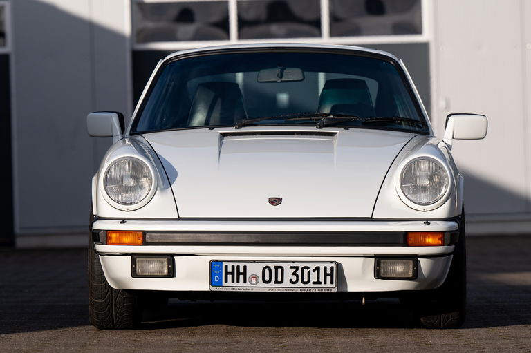 Porsche 911 Carrera 3.2