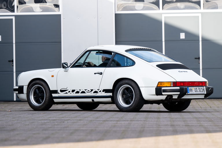 Porsche 911 Carrera 3.2