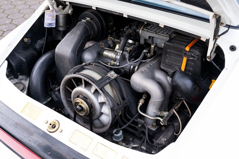 Porsche 911 Carrera 3.2