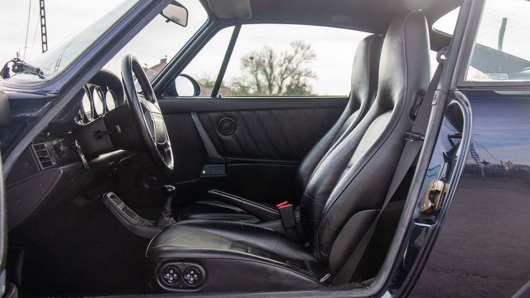 Porsche 964 Carrera 4