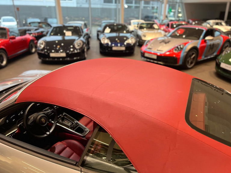 Porsche 992 Carrera 4S