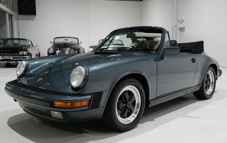 Porsche 911 Carrera 3.2 (US)