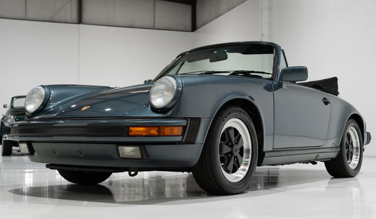 Porsche 911 Carrera 3.2 (US)