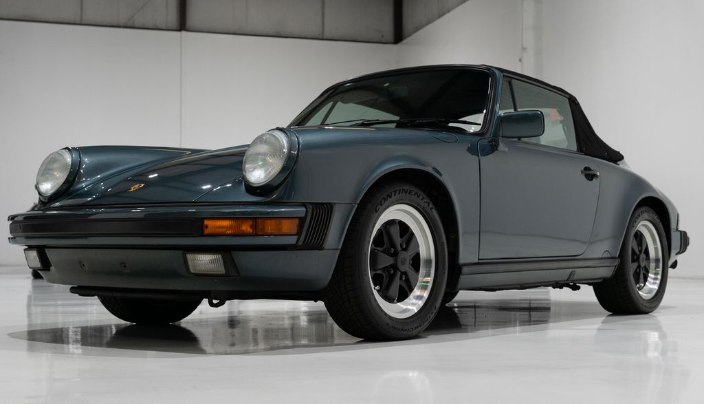 Porsche 911 Carrera 3.2 (US)