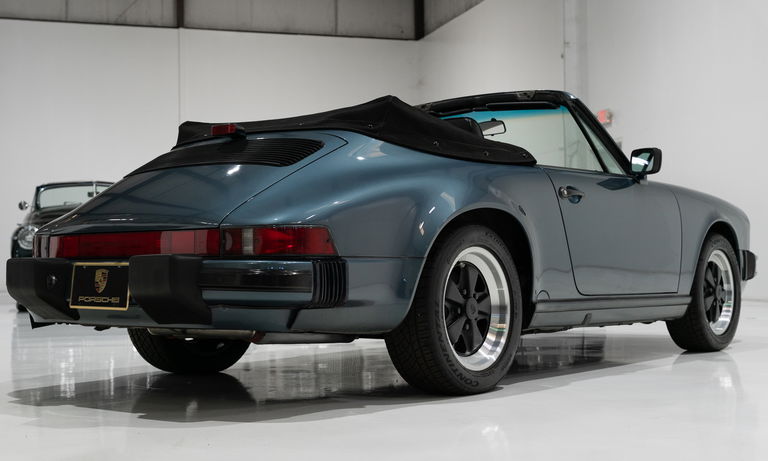 Porsche 911 Carrera 3.2 (US)