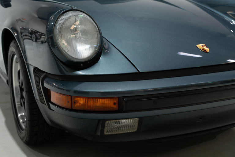 Porsche 911 Carrera 3.2 (US)