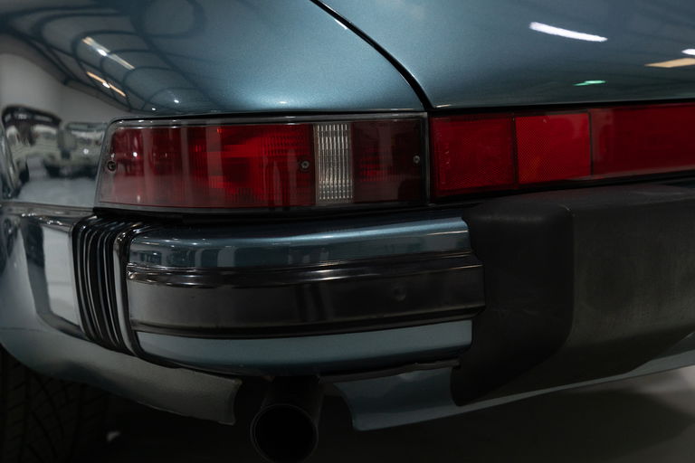 Porsche 911 Carrera 3.2 (US)