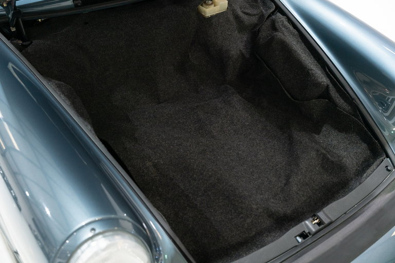 Porsche 911 Carrera 3.2 (US)