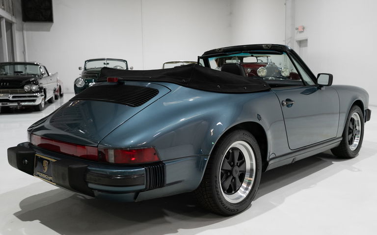 Porsche 911 Carrera 3.2 (US)
