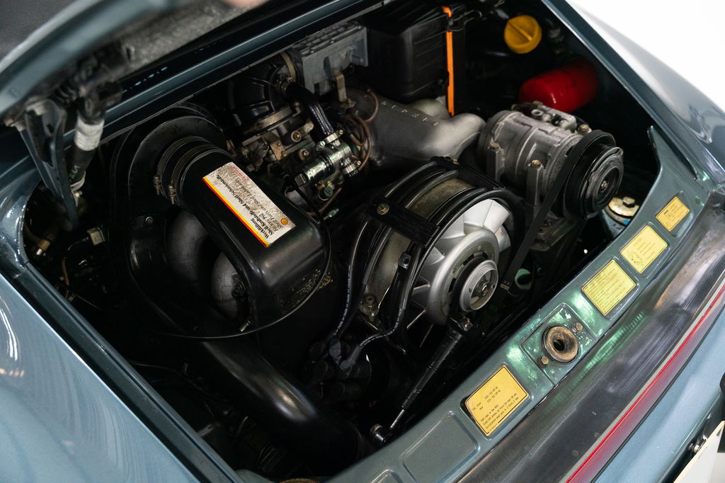 Porsche 911 Carrera 3.2 (US)