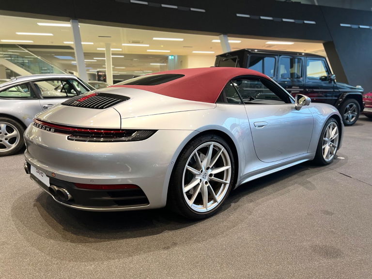 Porsche 992 Carrera 4S
