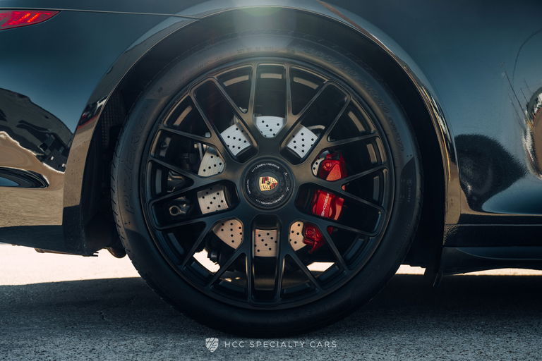 Porsche 991 Carrera 4 GTS