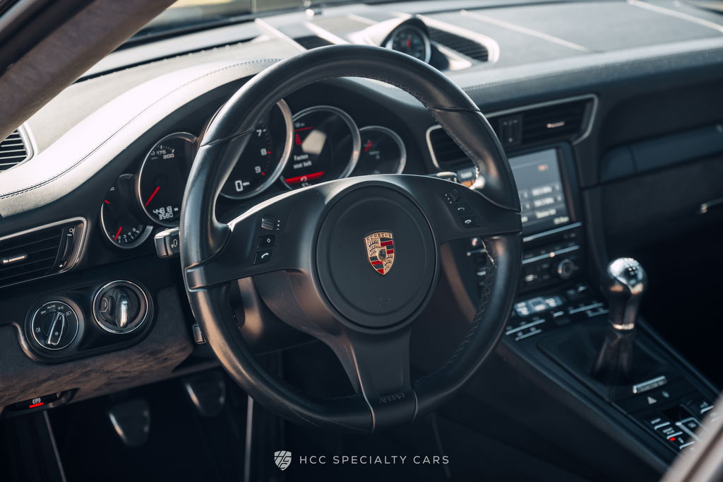 Porsche 991 Carrera 4 GTS